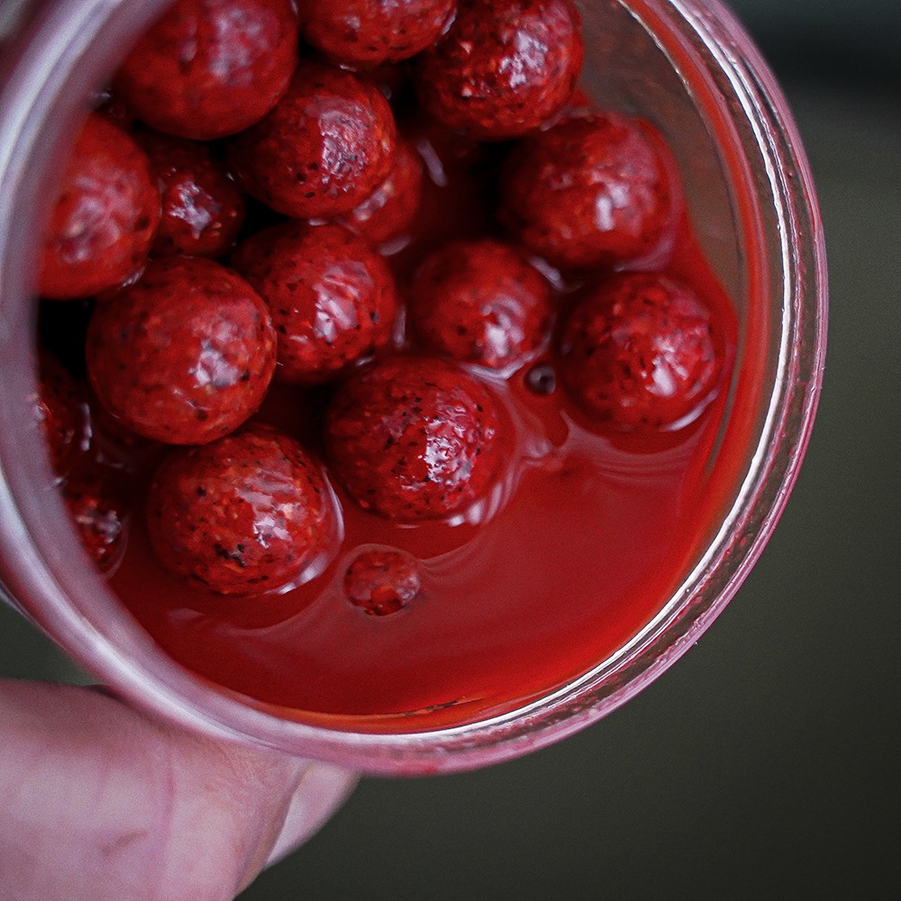 Red-Fruit-Boosted-Hookbait بویله مانچ بیت Red Fruit Boosted Hookbaits