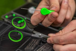 قیچی نخ ماهیگیری کردا Korda Basix Rig Scissors