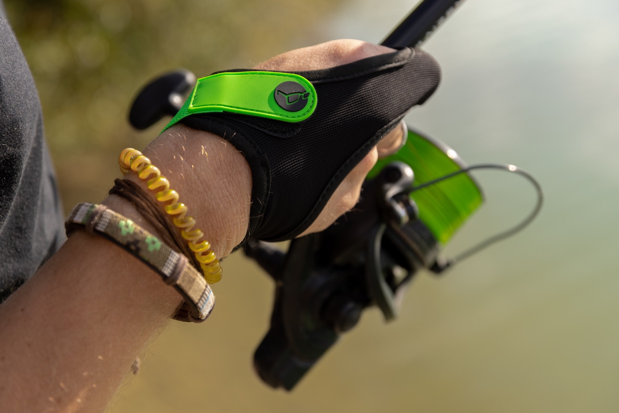 Korda-Finger-Stall-Strap3
